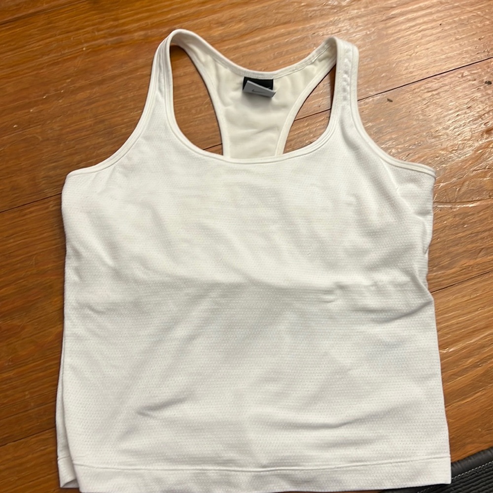 Cropped Nike Raser Back Tank Top